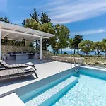 Sunset House أنتيباكسوس