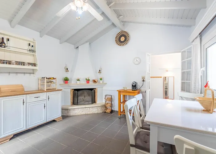 Sunset House Βίλα Αντίπαξος