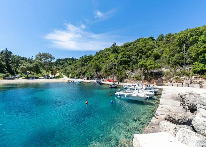 Sunset House Αντίπαξος