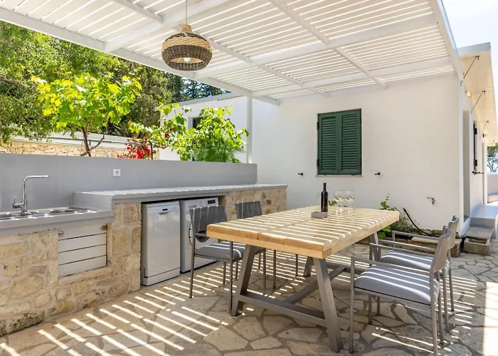 Sunset House * Αντίπαξος